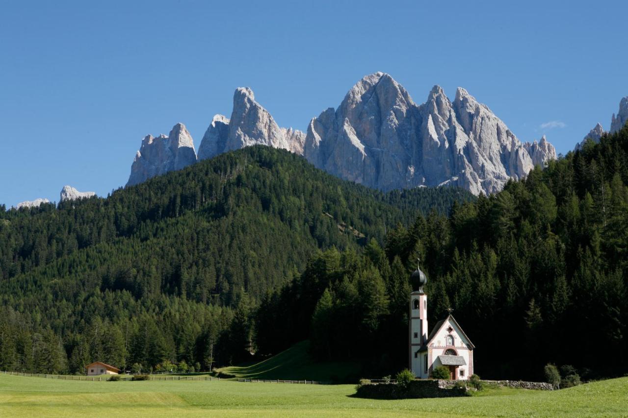 Hotel Ranuimuellerhof Funes  Bagian luar foto