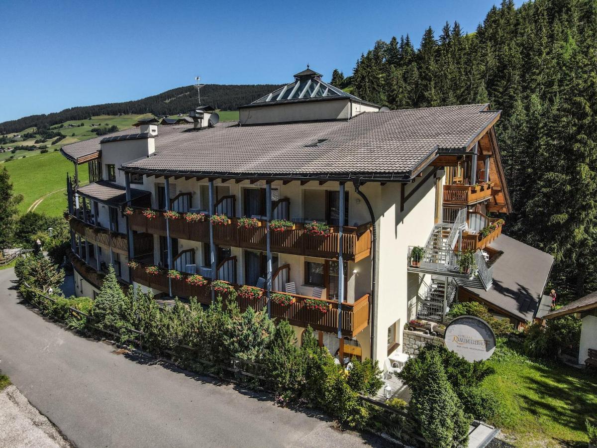 Hotel Ranuimuellerhof Funes  Bagian luar foto