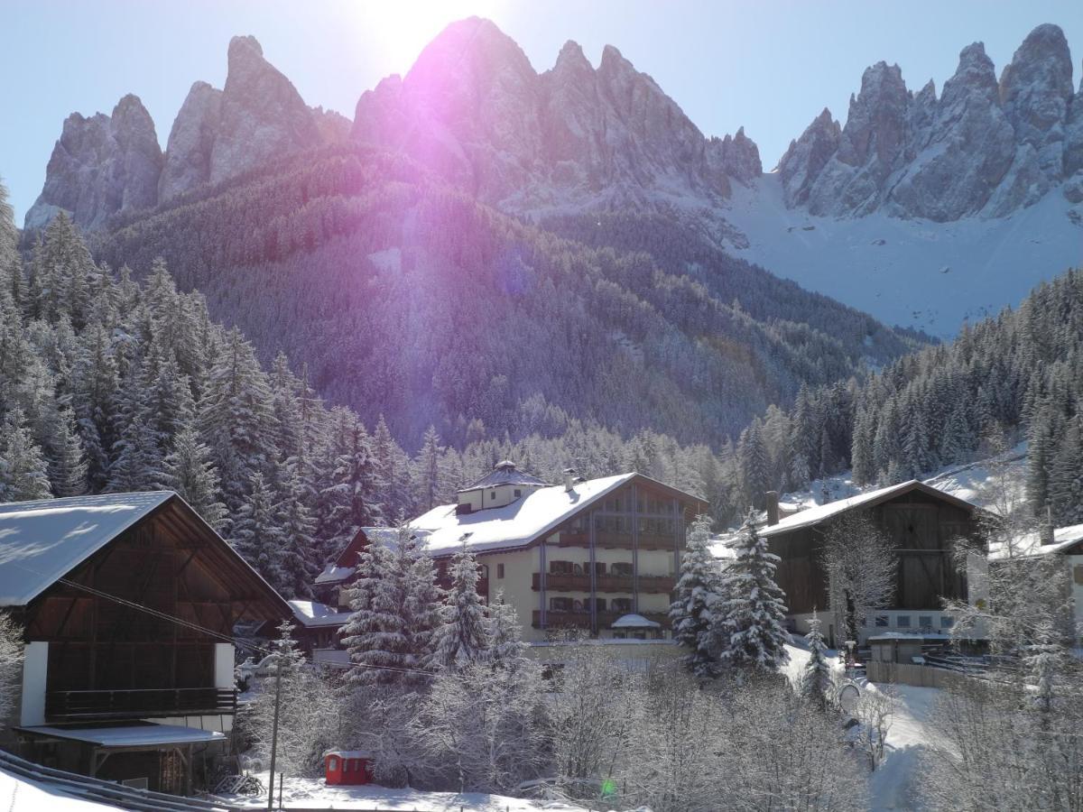 Hotel Ranuimuellerhof Funes  Bagian luar foto