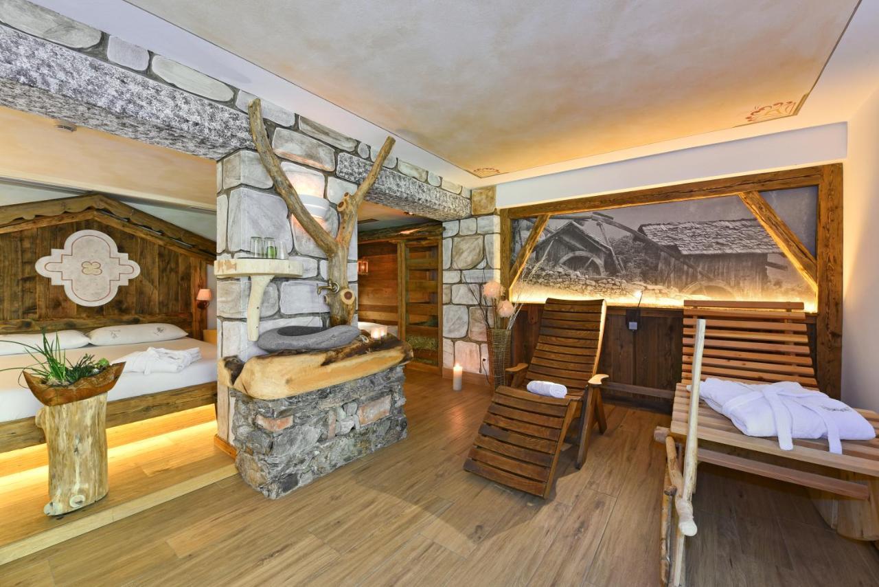 Hotel Ranuimuellerhof Funes  Bagian luar foto
