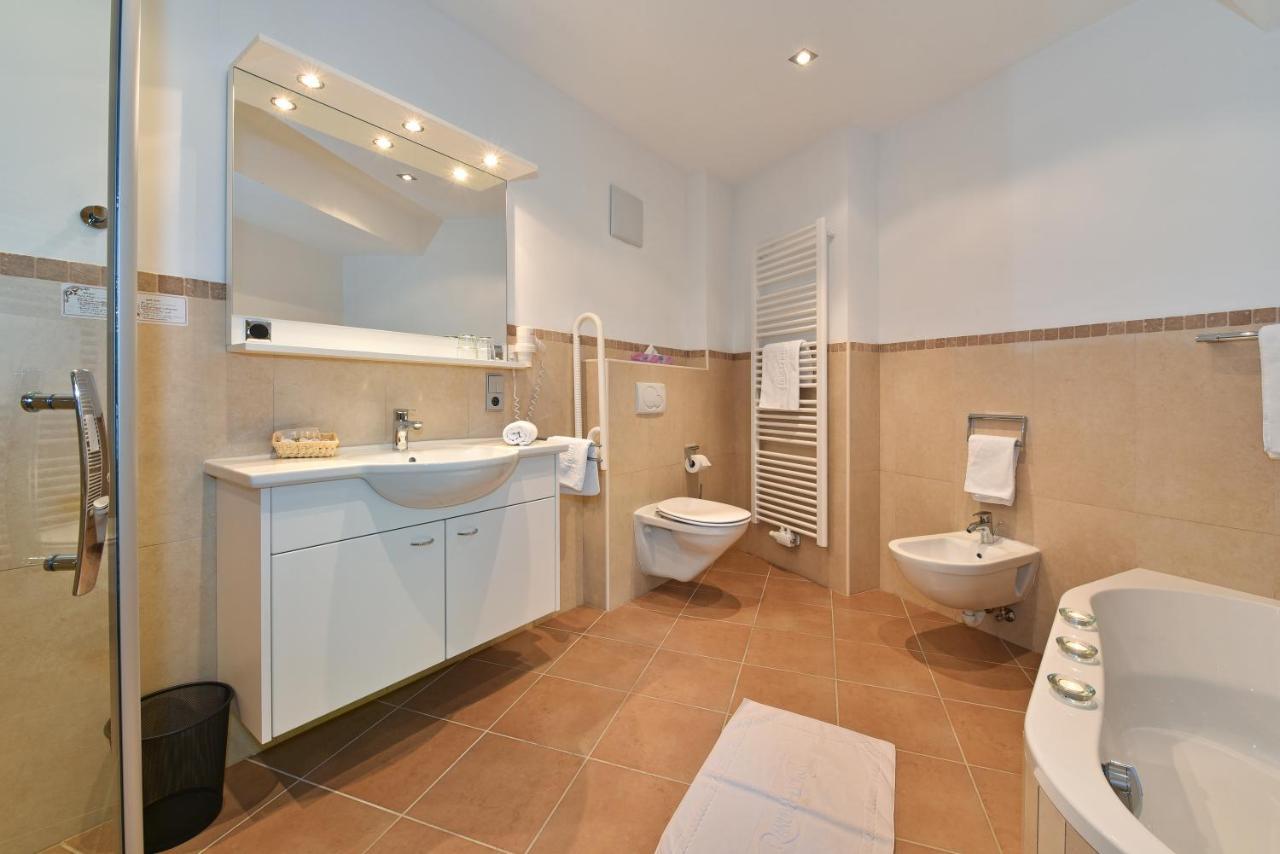Hotel Ranuimuellerhof Funes  Bagian luar foto